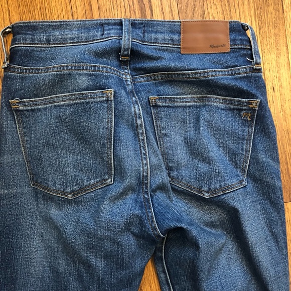 Madewell 9” High Rise Skinny Crop Jean Destructed Hem Edition - Picture 4 of 8